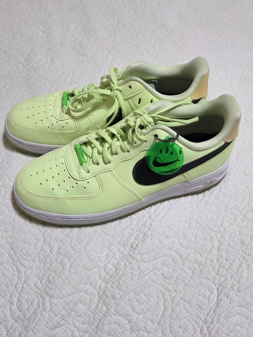 Nike Wmns Air Force 1 '07 LX 'Barely Volt'